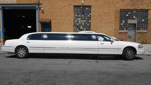 2006 lincoln town 120" stretch limo by royal coach