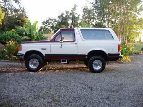 1988 ford bronco xlt 4x4,adult owned,all original,rust free,removable top,nice.