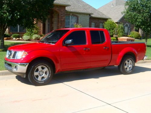 2007 nissan frontier, 4 door se crew cab, all books/manuals, non-smoker owned