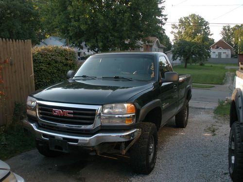 2004 2500 hd duramax with extras