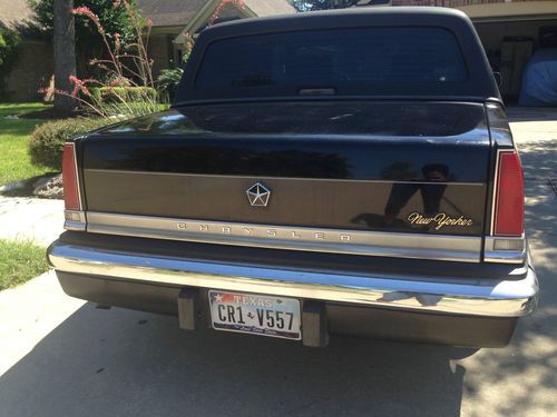 1989chrysler new yorker landau sedan 4-door 3.3l