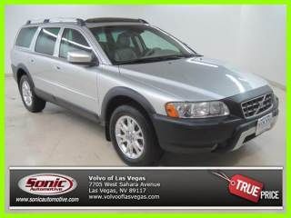 2007 volvo xc70 2.5t a.w.d....like new!!!