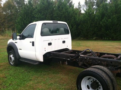 2005 Ford F-550 XLT Cab and Chassis, image 3