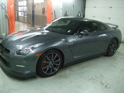 2014 nissan gt-r premium - gun metallic grey w/ black leather - brand new