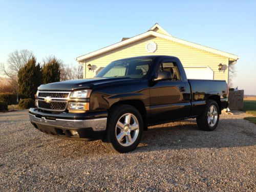 2006 chevrolet silverado 1500 standard cab short bed 2wd very clean