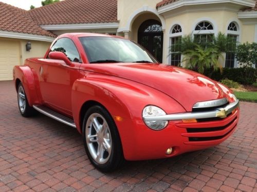2004 chevrolet ssr convertible ls 327ci 1-owner wood package absolutely like new