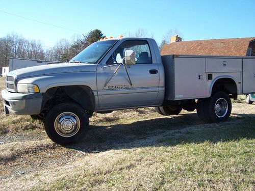 Dodge ram 3500 dually with service body
