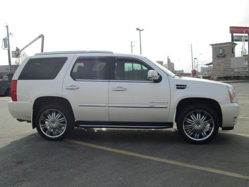 Sell used 2007 Cadillac Escalade Base Sport Utility 4Door 6.2L PRICE