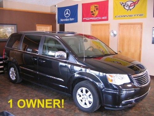 2011 chrysler town country heated leather back up camera dvd cd service 1 owner