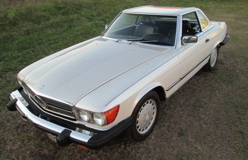 1986 mercedes benz 560sl- pearl white,cold a/c,2 tops!!!