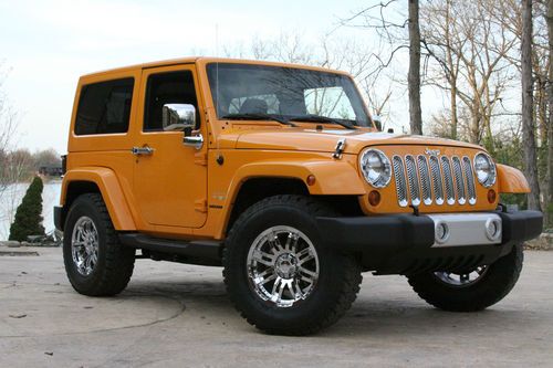 2012 jeep wrangler sahara 2,448 miles excellent condition leather chrome auto