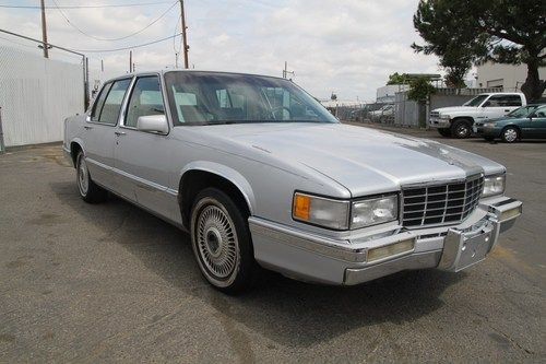 1993 cadillac deville sedan low miles automatic 8 cylinder no reserve