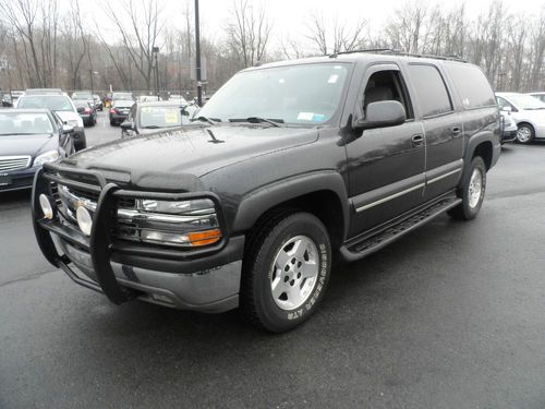 2004 chevrolet suburban k1500..clean carfax...1-owner..low miles..dvd..leather