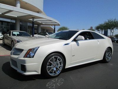 2013 white v8 leather sunroof navigation miles:1861 coupe
