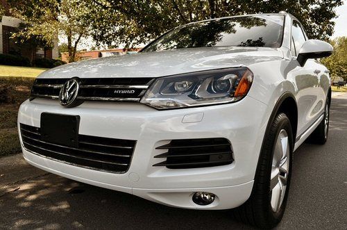 2012 volkswagen touareg hybrid supercharged / extra clean / vw warranty