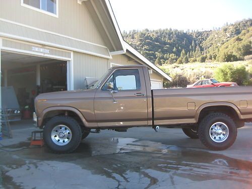 1985 ford f350 4x4 four wheel drive  low miles  113,300k