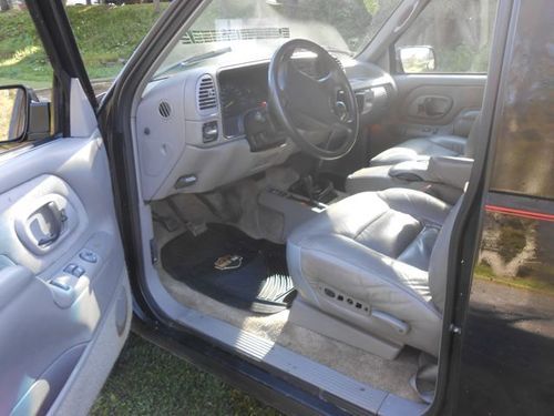 Sell used 1995 GMC Yukon GT Two Door rare factory 5 speed ...