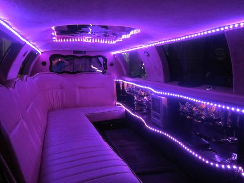 Ready to make money lincoln 120" town car super stretch limo look!! great deal!!