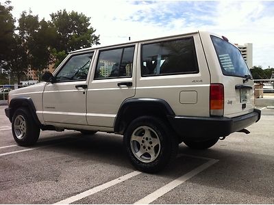 Very rare! 1999 jeep cherokee se 4x4! no reserve! 1998 1999 2000 2001~one owner!