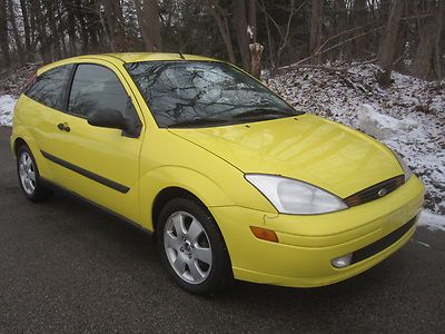 2001 ford focus zx3 hatchback 2liter 4cyl gassaver w/air highbidwins