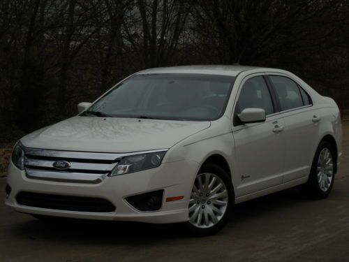 5-days *no reserve* &#039;11 ford fusion hybrid 1-onwer off lease *great mpg*