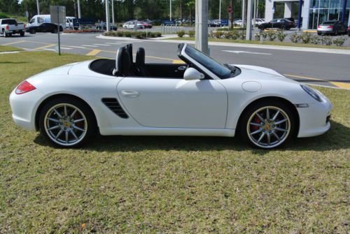 Sexy and sporty - 2009 porsche boxster s