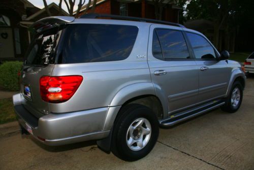 Toyota sequoia 2002 one owner garaged