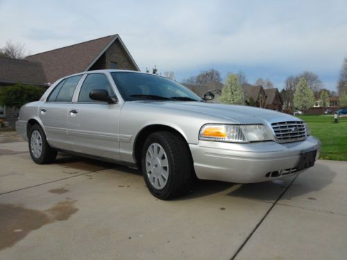 2007 ford crown victoria p71 police interceptor w/street appearance package