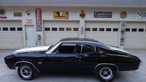 1970 chevelle super sport replica...brillant black paint