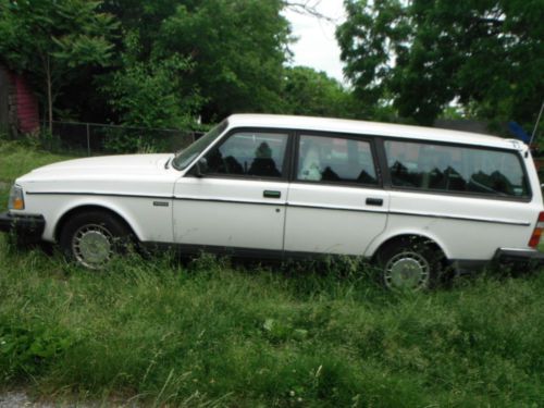 1991 volvo 240 base wagon 4-door 2.3l