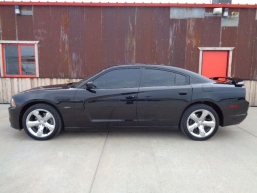 Charger r/t max, 5.7 hemi, navigaition, sun roof, heated leather, satellite