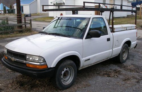 1999 chevy s-10 work truck 73,558 original miles. one owner truck. 2.2l