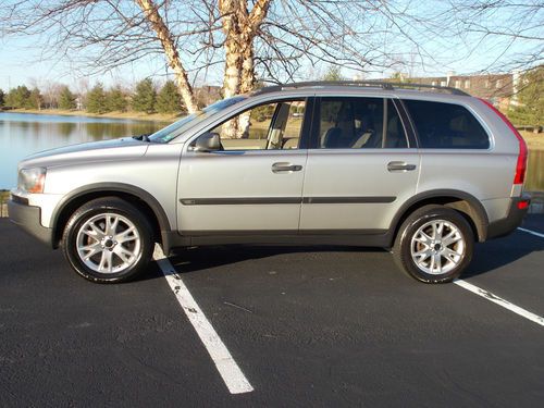 2004 volvo xc90 t6 awd wagon 4-door 2.9l, very clean,great running truck!