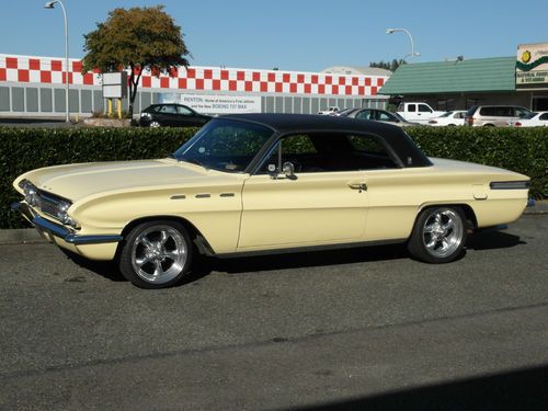 1962 buick skylark 2 door hardtop