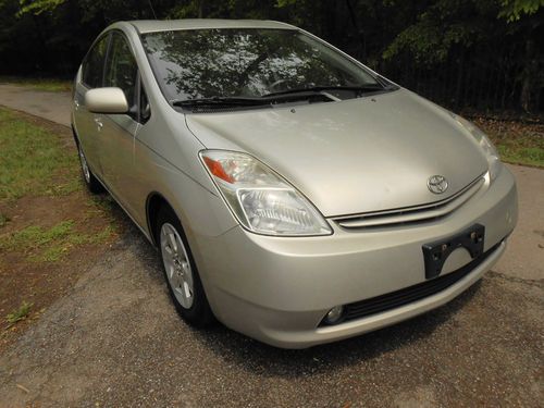 2005 toyota prius base hatchback 4-dr 1.5l~navigation~bluetooth~1 owner~no reser