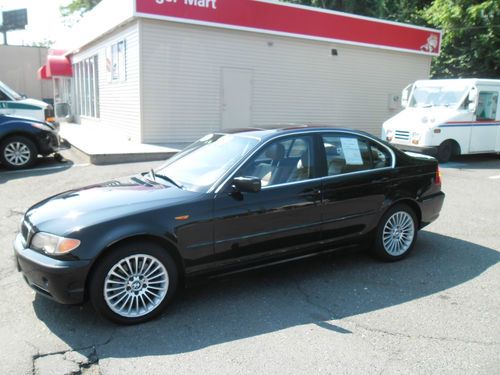 No reeserve loaded! 330xi awd! 5 speed! looks and drives like new!