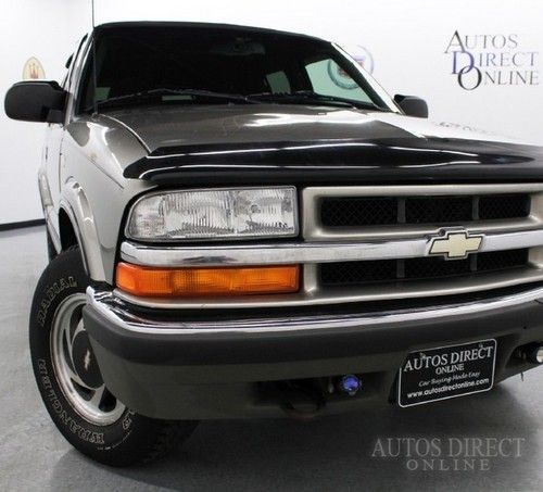 We finance 04 chevy lt 4x4 hd tow hitch cd stereo premium cloth seats roof rack