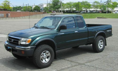 2000 toyota tacoma pre runner extended cab pickup 2-door 3.4l