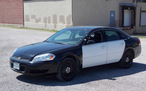 2007 chevrolet impala police package white/black    no reserve!!!