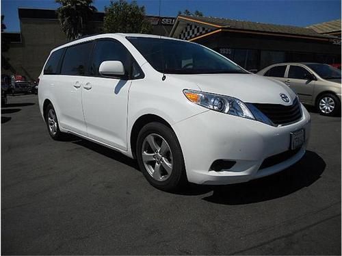 One owner 2012 toyota sienna le minivan white-super clean-low miles-no reserve!