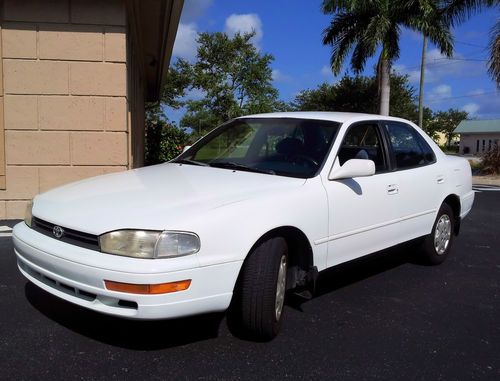 Toyota camry 4 cylinder white 1992