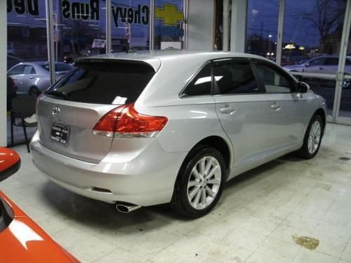 2009 toyota venza4-door 2.7l great shape 1 owner clean carfax