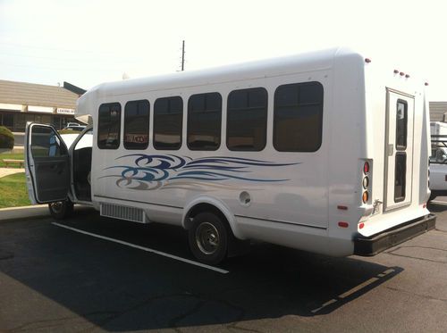 Used Tires Denver >> Purchase used 1999 Ford E-450 Shuttle Bus - New Tires ... Used Tires Denver >> Purchase used 1999 Ford E-450 Shuttle Bus - New Tires ...