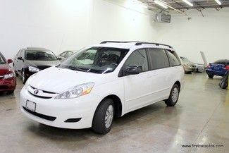 Immaculate 2008 toyota sienna le with full power doors.