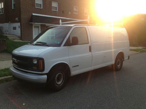 1999 chevrolet express 2500 with roof racks