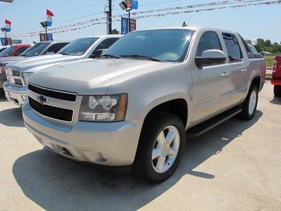 5.3l one owner, navigation, rear dvd, sunroof, 2wd, tow package, leather