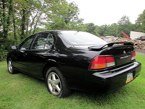Purchase used 1997 Nissan Maxima GLE Sedan 4-Door 3.0L 5 Speed Manual