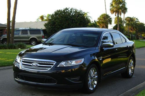 2011 ford taurus limited loaded ,like new !
