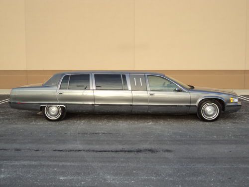 1995 cadillac fleetwood limousine low miles non smoker accident free no reserve!