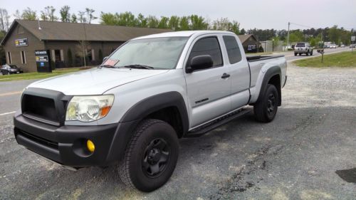 2006 toyota tacoma extended cab four wheel drive silver 4cyl manual
